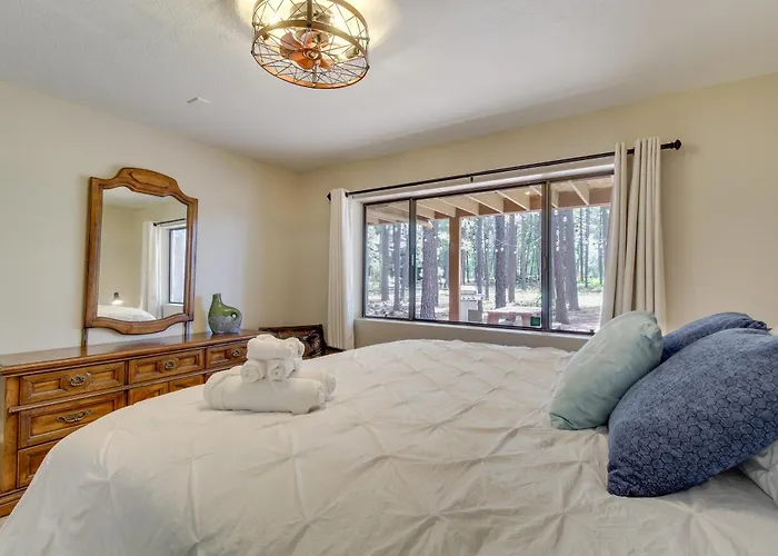 Holiday home Game Room, Fire Pit, Deck: Remodeled Pinetop *