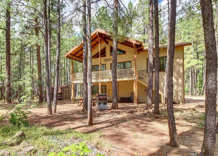 Game Room, Fire Pit, Deck: Remodeled Pinetop